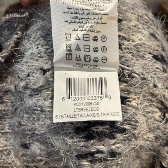 BCBGeneration Fuzzy Oversized Sleeveless Sweater Size XS/S Black/White/Gray - Picture 10 of 10